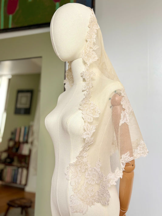 Vintage Bridal Veil · No. 1