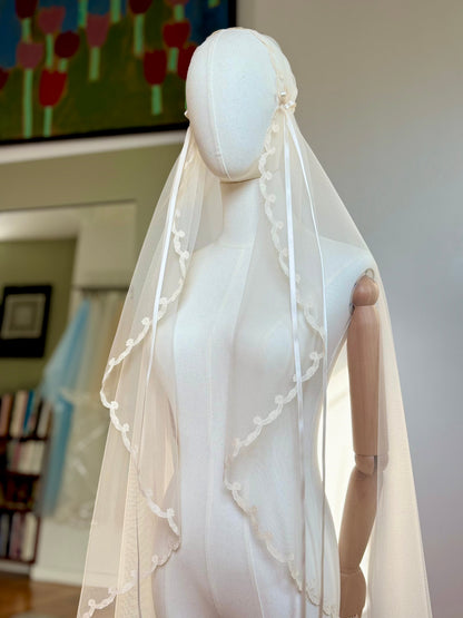 Vintage Bridal Veil · No. 5